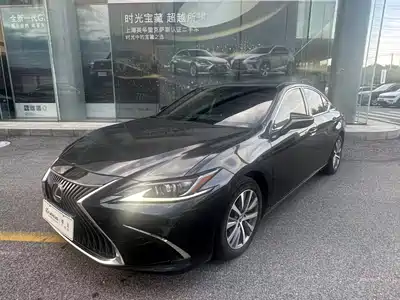 Lexus ES 2020