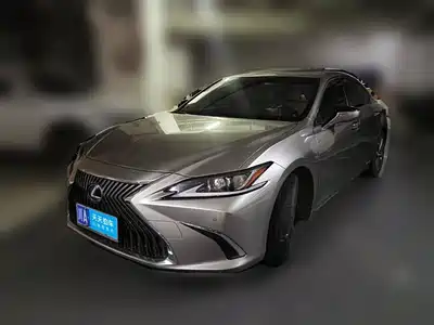 Lexus ES 2020