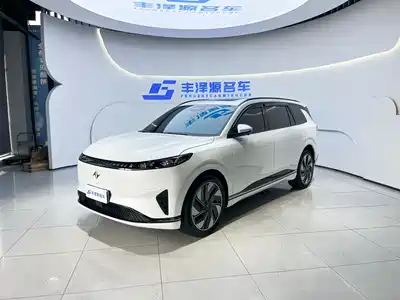 Dongfeng Yipai eπ008 2025