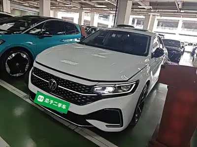Volkswagen Passat 2022