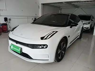 ZEEKR 001 2024