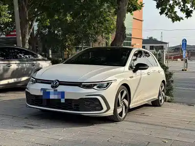 Volkswagen Golf GTI 2024