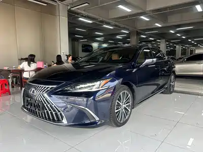 Lexus ES 2022