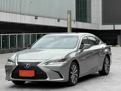 Lexus ES 2021