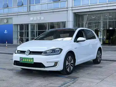 Volkswagen Golf Electric 2021