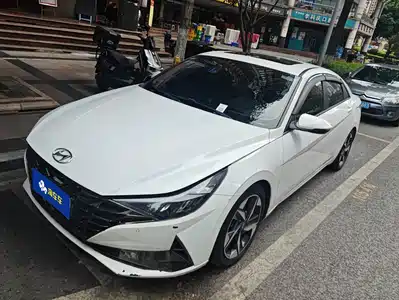 Hyundai Elantra 2023