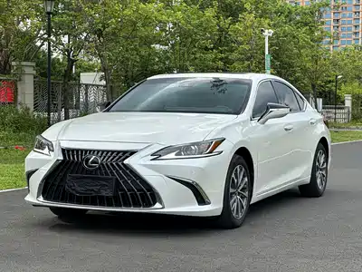 Lexus ES 2024
