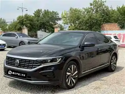 Volkswagen Passat 2023