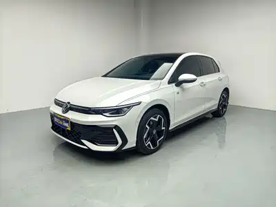 Volkswagen Golf 2025