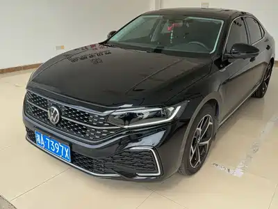 Volkswagen Passat 2025