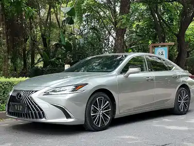 Lexus ES 2022