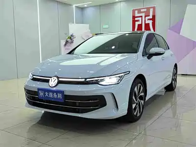Volkswagen Golf 2025