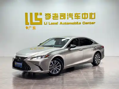 Lexus ES 2023