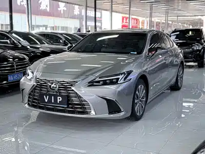 Lexus ES 2024