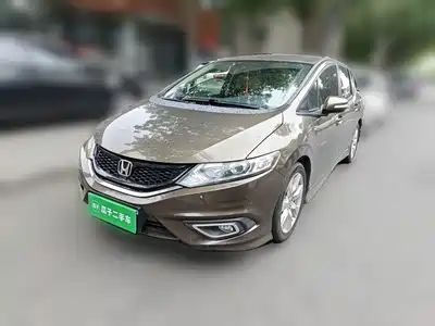 Honda Jade 2015