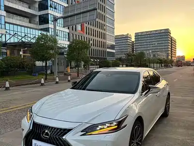 Lexus ES 2024