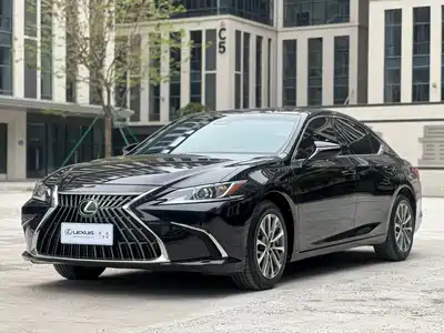 Lexus ES 2023