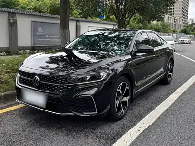 Volkswagen Passat 2024