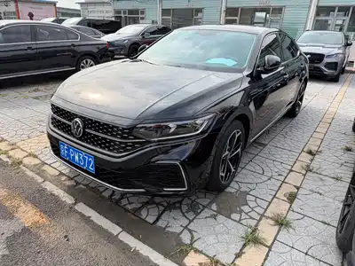 Volkswagen Passat 2023