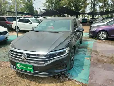 Volkswagen Sagitar 2020