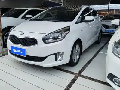 Kia Carens 2016