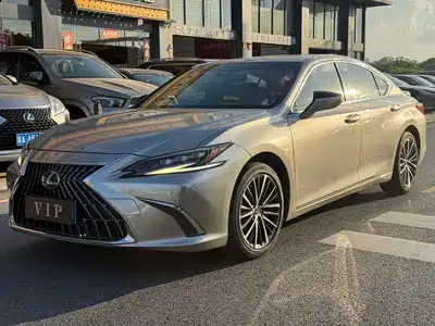 Lexus ES 2023