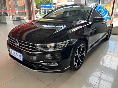 Volkswagen Magotan 2025
