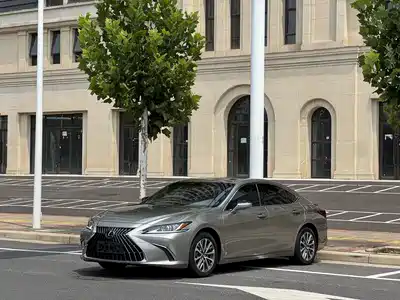 Lexus ES 2024