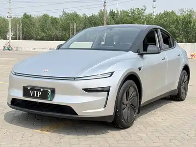 Tesla Model Y 2025