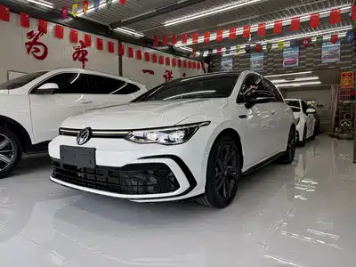 Volkswagen Golf 2024
