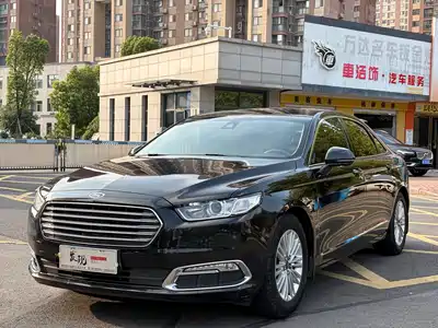 Ford Taurus 2016