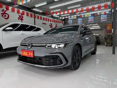 Volkswagen Golf 2024