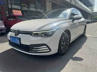 Volkswagen Golf 2021