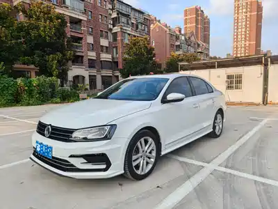 Volkswagen Sagitar 2018