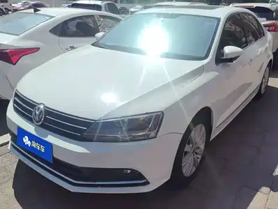 Volkswagen Sagitar 2016