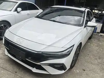 Hyundai Elantra 2023