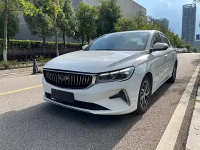 Geely Emgrand 2022