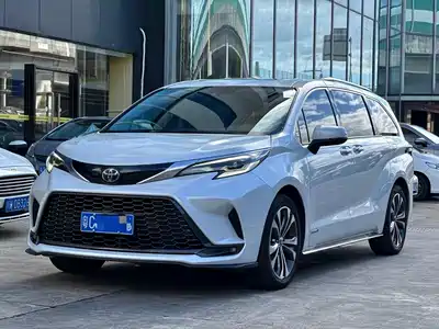 Toyota Granvia 2023