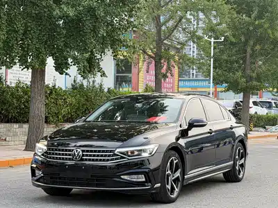 Volkswagen Magotan 2025