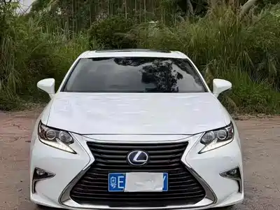 Lexus ES 2018