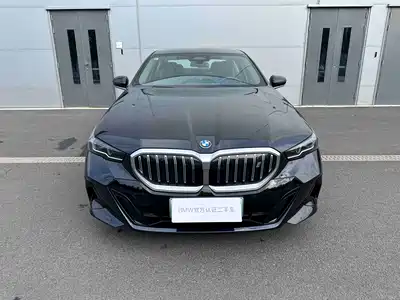 BMW i5 2025