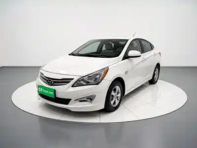 Hyundai Verna 2015
