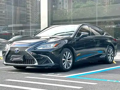 Lexus ES 2020