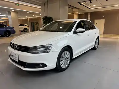 Volkswagen Sagitar 2014