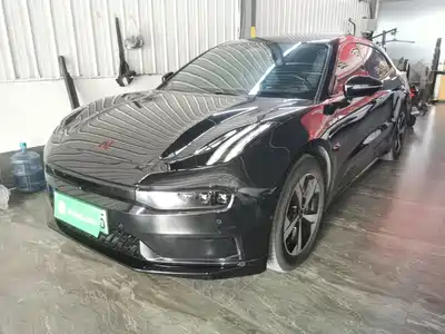 ZEEKR 001 2024