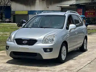 Kia Carens 2011