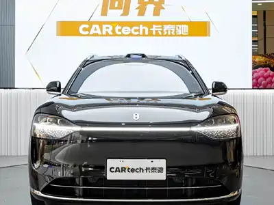AITO Wenjie M9 2025