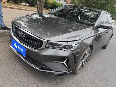 Geely Emgrand 2024