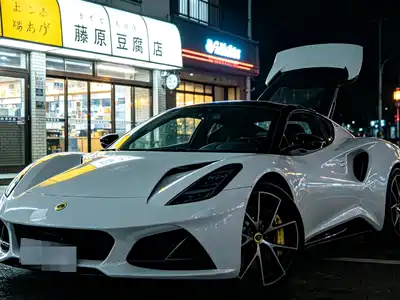 Lotus Cars EMIRA 2024