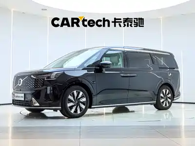 Volvo EM90 2024